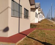 Governo entrega 193 casas populares em Terra Boa