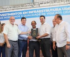 Governo confirma investimentos e regulariza terras em Rio Negro
