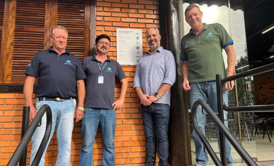 equipe posando para foto