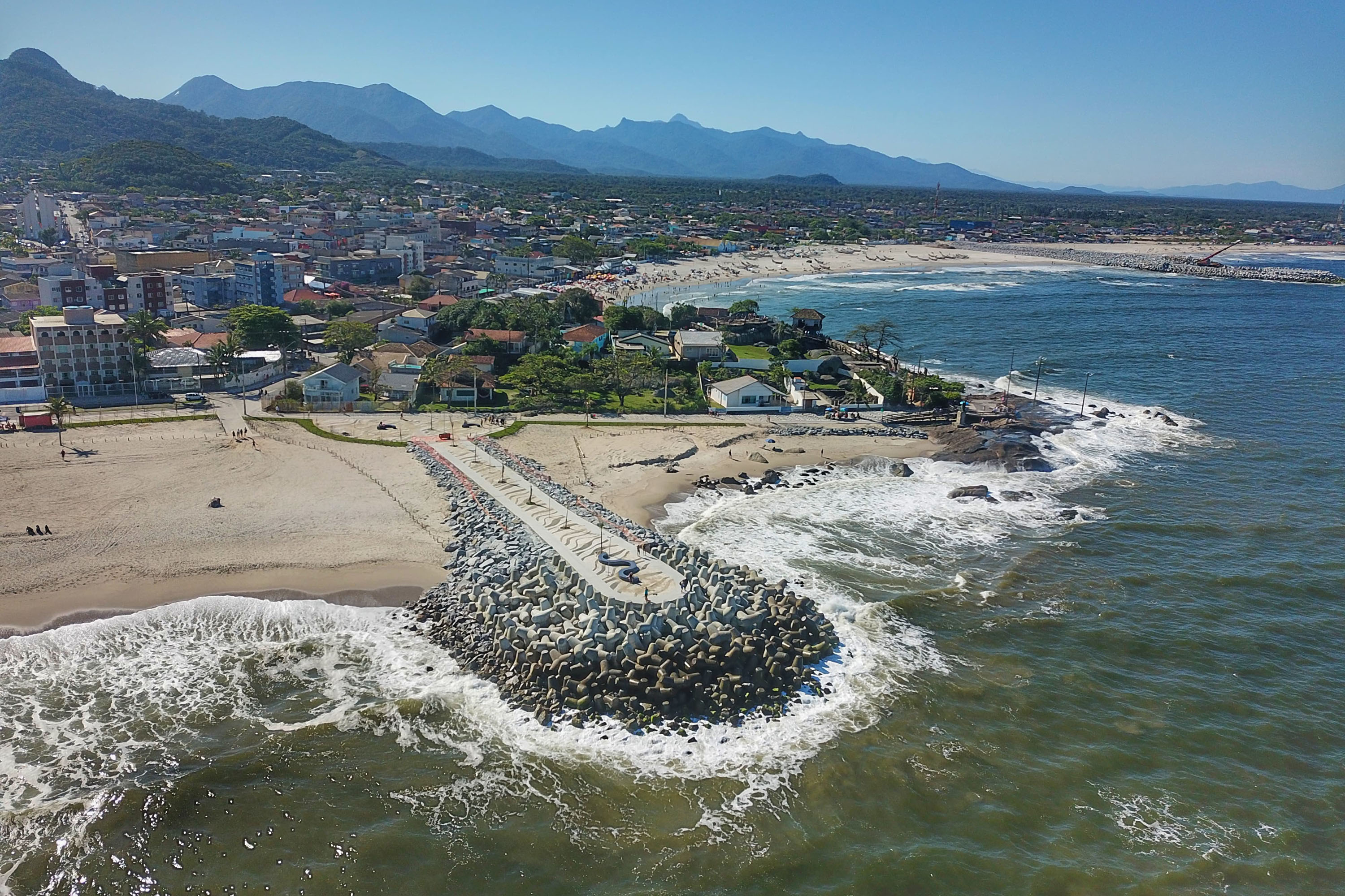 Foto da orla de Matinhos