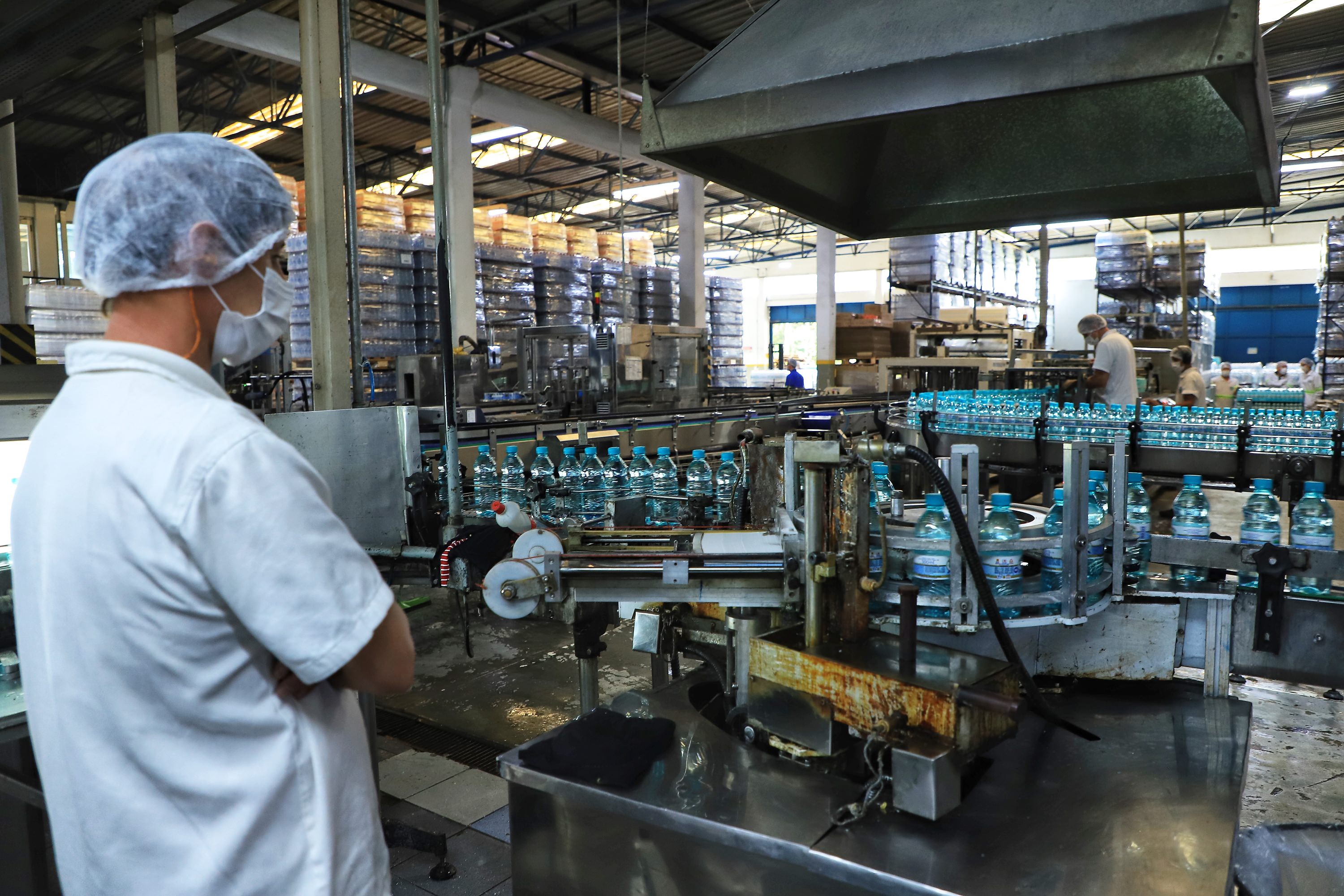 Foto de fábrica de água mineral