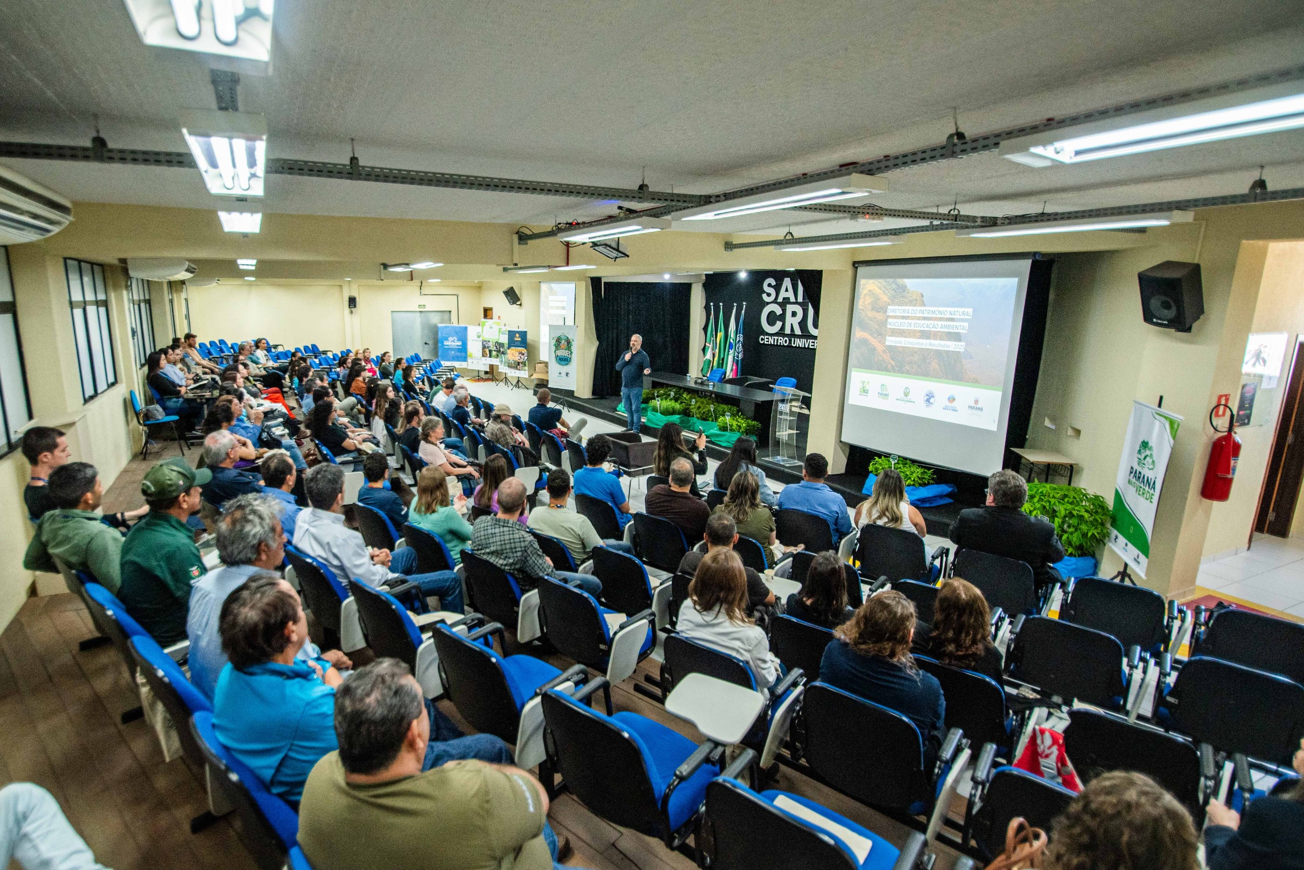 Estado entrega dez Planos de Manejo e mais 19 caminhonetes para ações ambientais