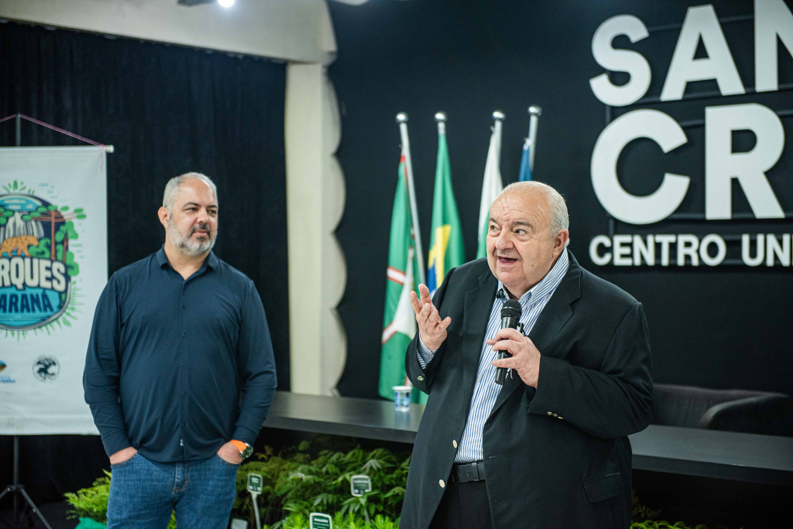 Estado entrega dez Planos de Manejo e mais 19 caminhonetes para ações ambientais