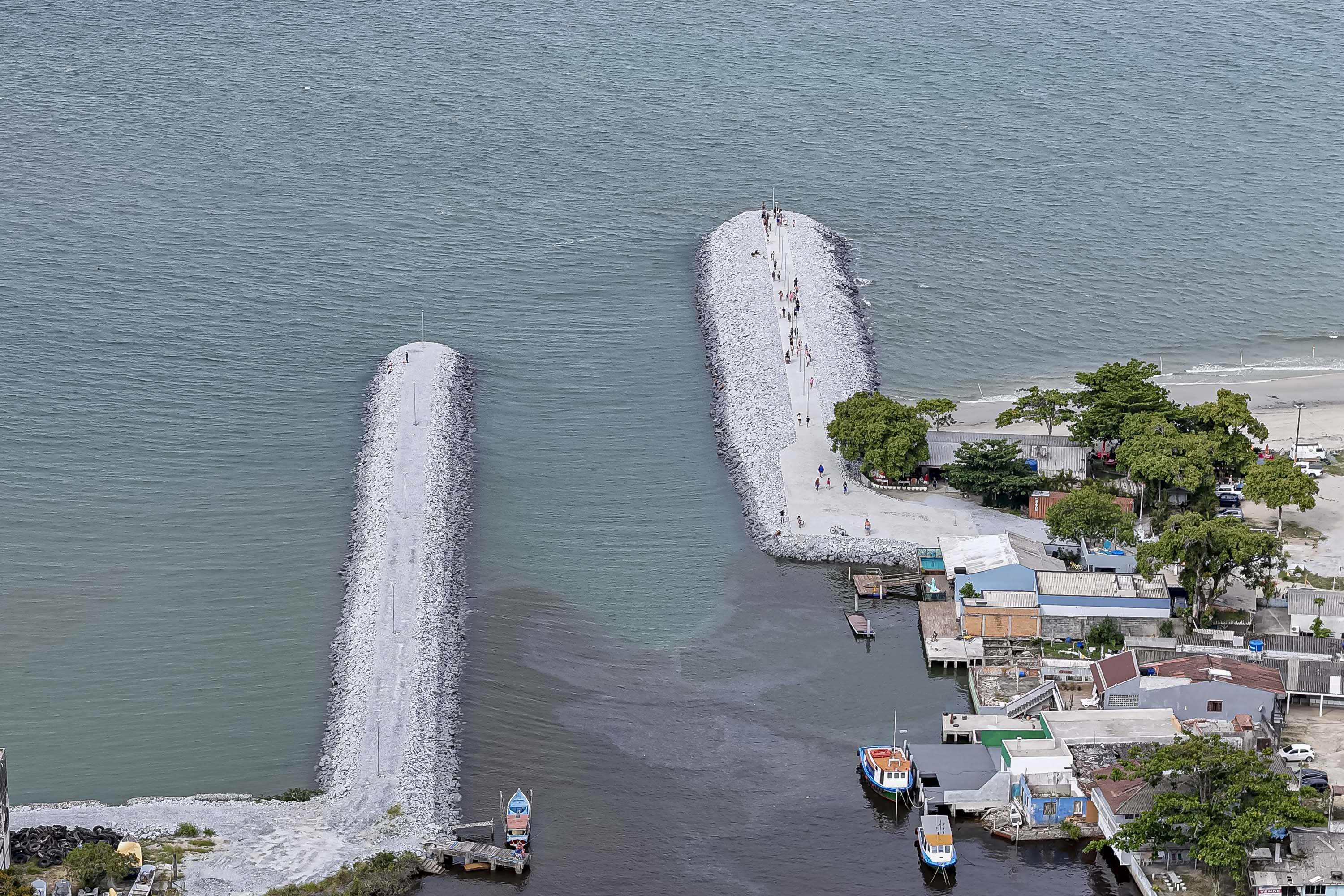Obra do molhe de Pontal do Paraná alcança 99% e será finalizada nos próximos dias