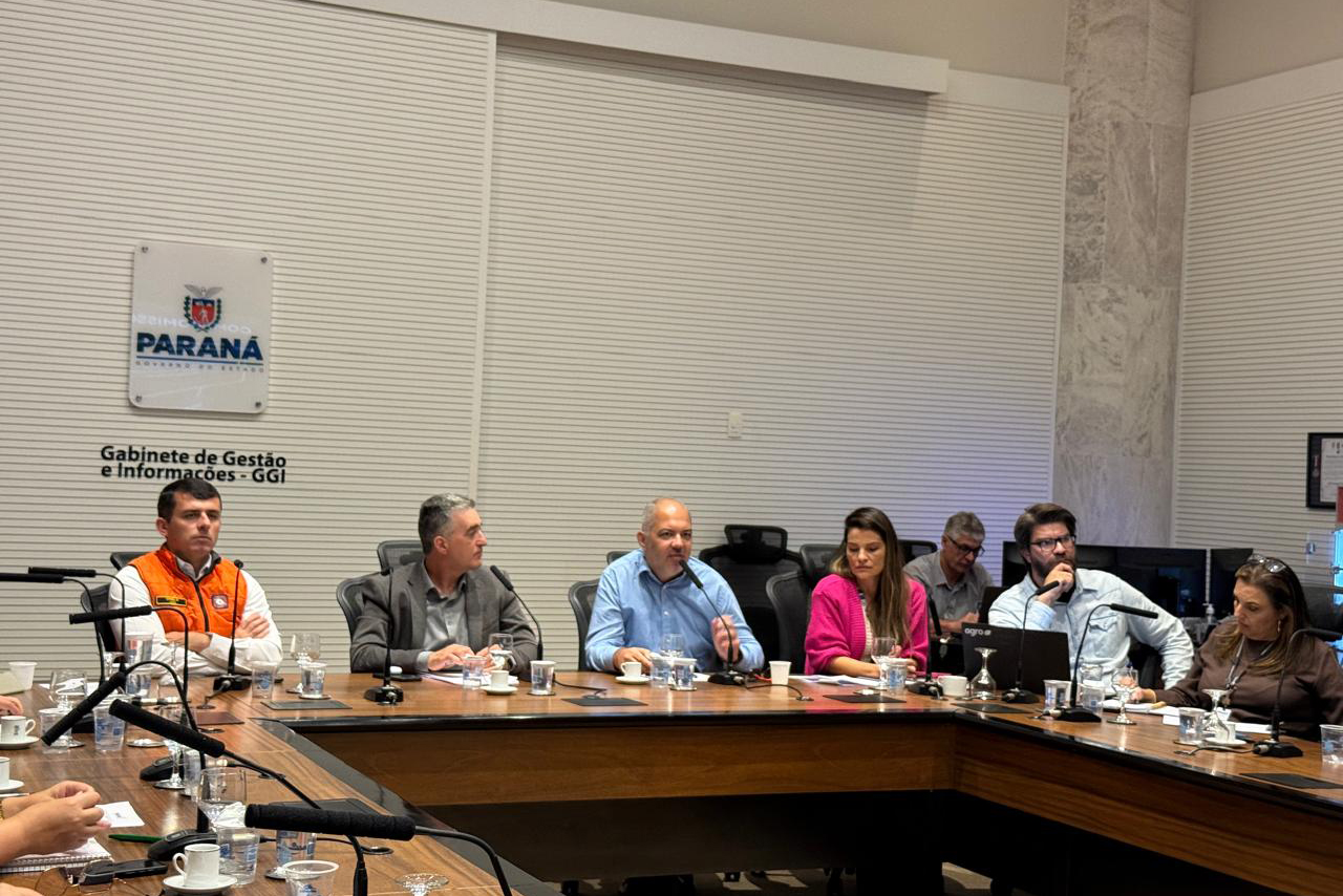 Foto de reunião de autoridades