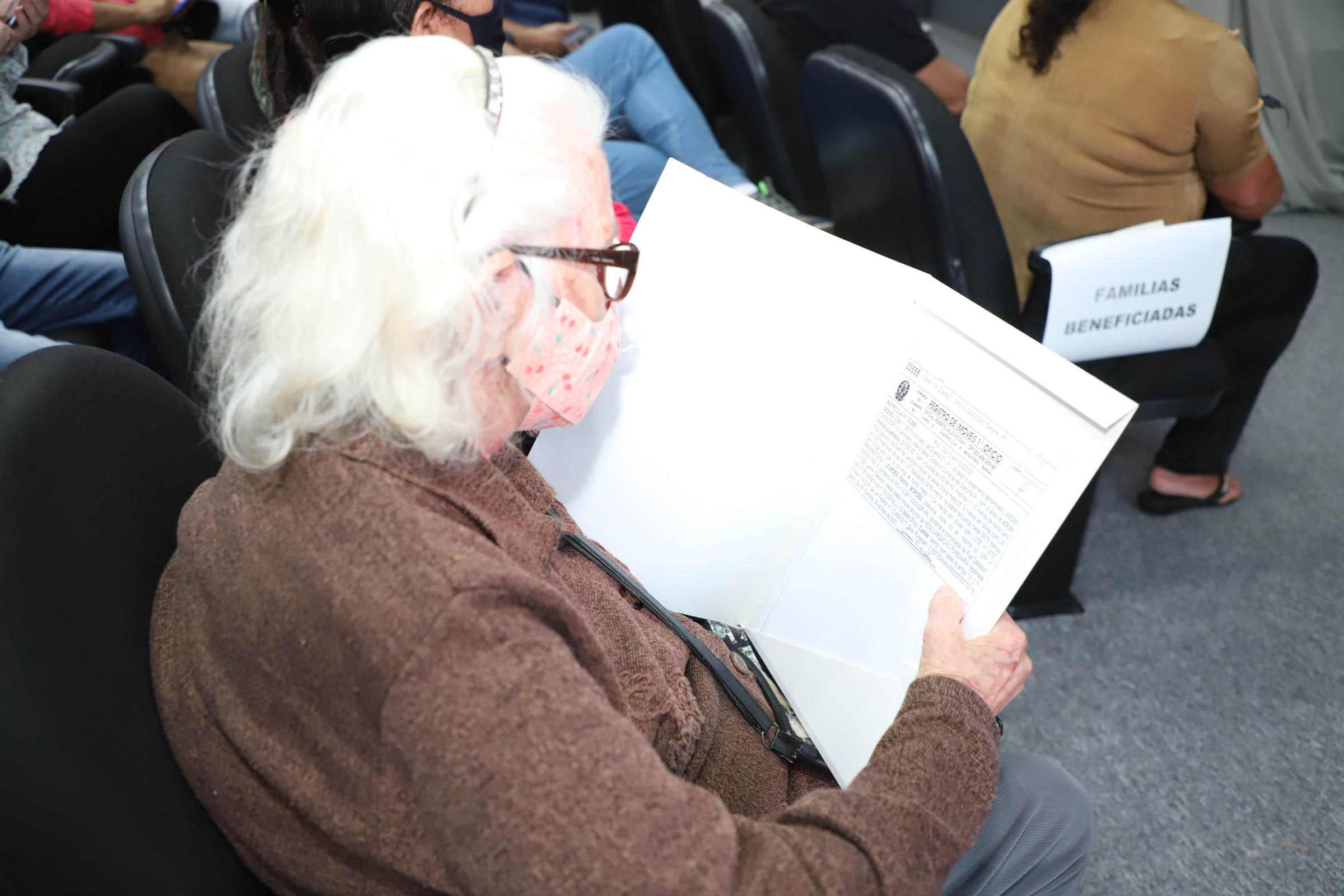 Foto de material de regularização fundiária