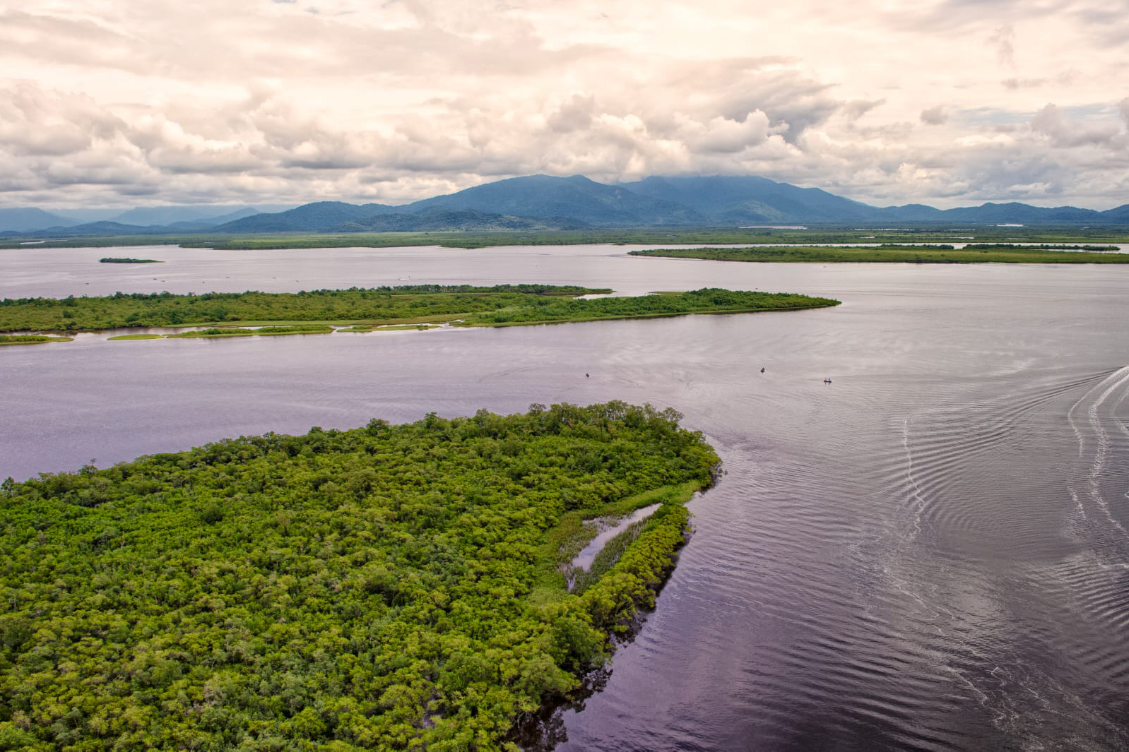 Foto de bacia hidrográfica do Paraná