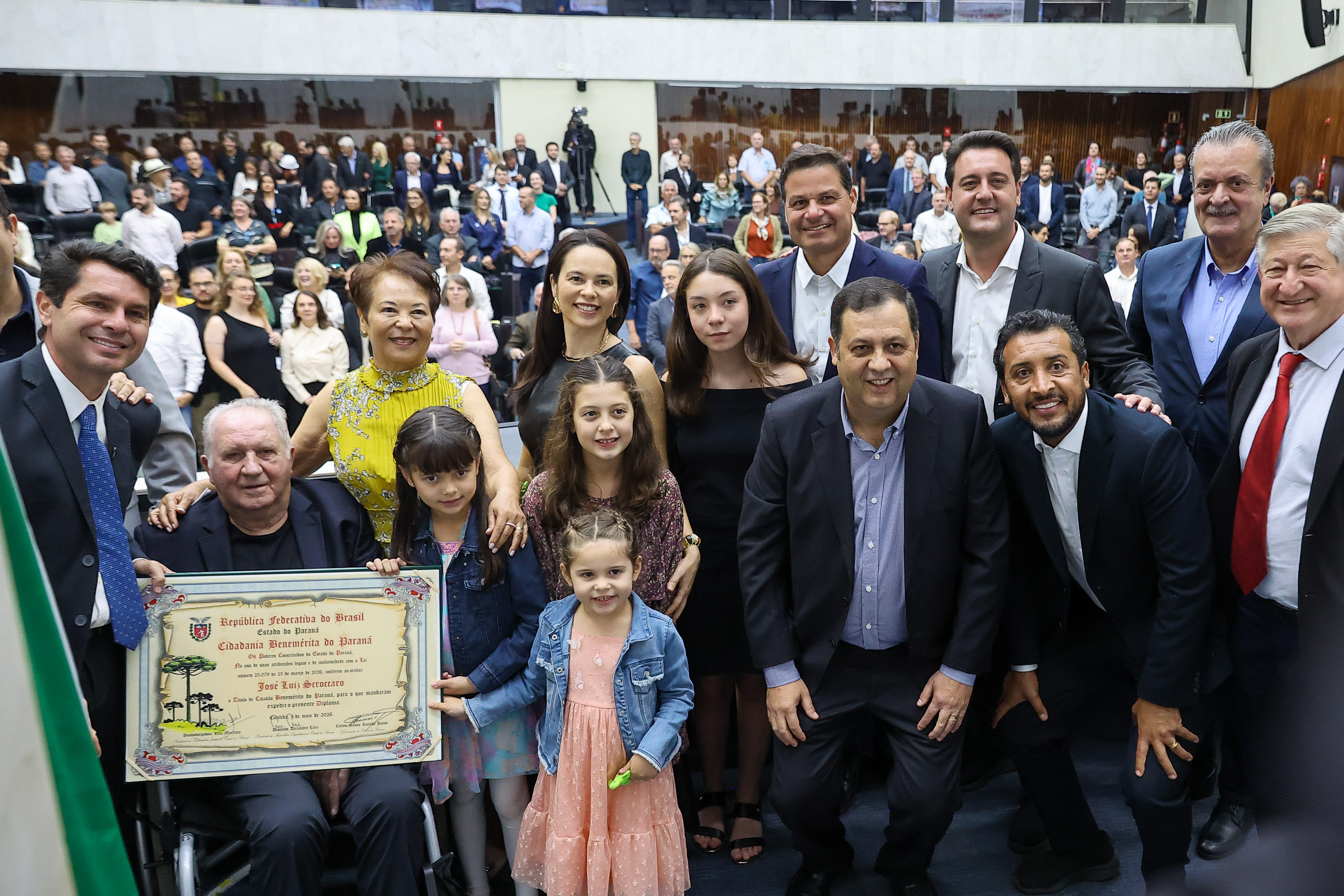 Foto de cerimônia com autoridades
