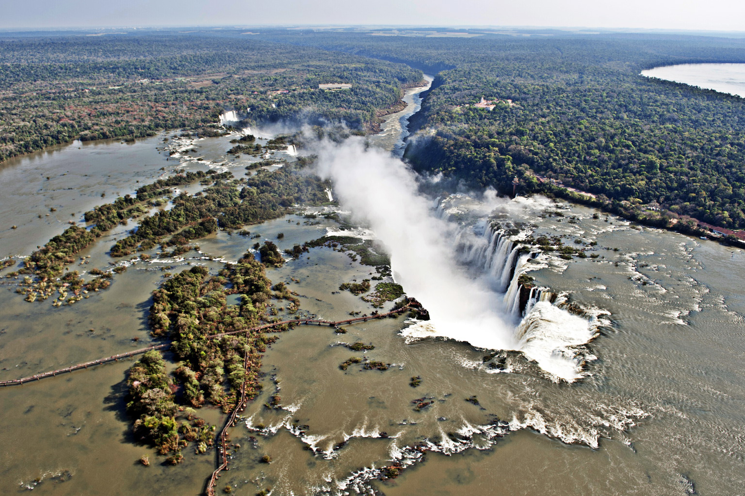 Foto de catarata no Paraná