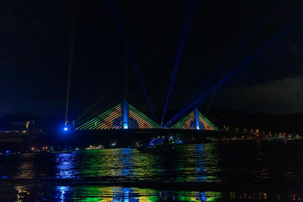 Foto de cerimônia da inauguração da Ponte de Guaratuba