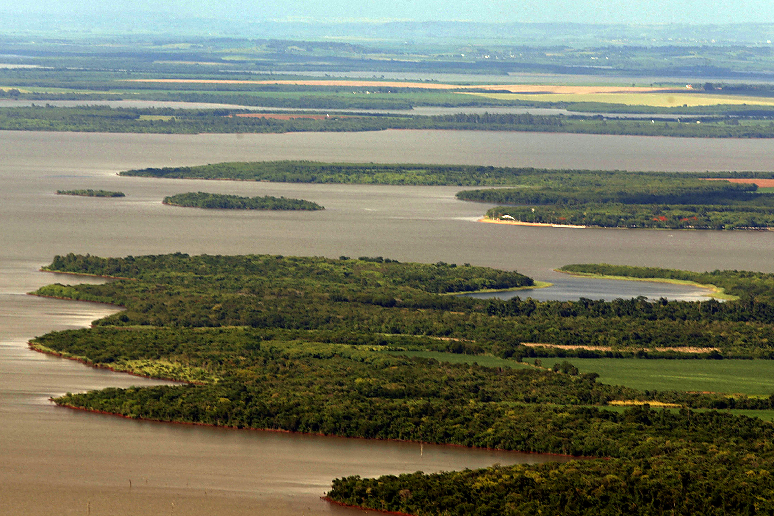 Foto de bacia hidrográfica paranaense