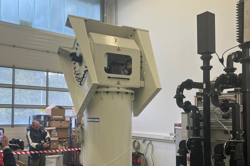 Foto de visita a emrpesa para teste de radar
