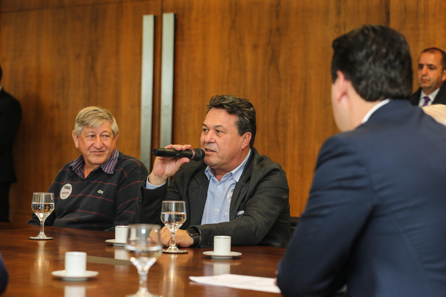 Escola na Ilha das Cobras vai capacitar moradores do Litoral