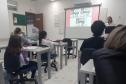 ESTUDANTES EM SALA DE AULA