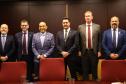 A missão internacional liderada pelo governador Carlos Massa Ratinho Junior iniciou nesta quinta-feira (20) sua agenda no Canadá com reuniões com representantes do governo da província de Quebec para buscar novas parcerias nas áreas de tecnologia, sustentabilidade e energia renovável.