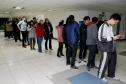 Fila de pessoas para conhecer o estande do IAT