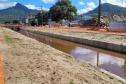 Obras na construção da passarela sobre o Rio Matinhos