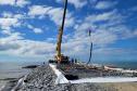 Trator na construção da praia