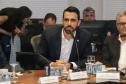 Curitiba, 18 de setembro de 2023 - O governador Carlos Massa Ratinha Jr., ao lado do ministro da Integração e do Desenvolvimento Regional, Waldez Góes, e do diretor da Agência Nacional das Águas, Felipe de Mello S. Cunha, assina o Termo de Adesão ao Pacto pela Governança da Água.