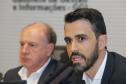 Curitiba, 18 de setembro de 2023 - O governador Carlos Massa Ratinha Jr., ao lado do ministro da Integração e do Desenvolvimento Regional, Waldez Góes, e do diretor da Agência Nacional das Águas, Felipe de Mello S. Cunha, assina o Termo de Adesão ao Pacto pela Governança da Água.