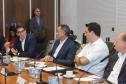 Curitiba, 18 de setembro de 2023 - O governador Carlos Massa Ratinha Jr., ao lado do ministro da Integração e do Desenvolvimento Regional, Waldez Góes, e do diretor da Agência Nacional das Águas, Felipe de Mello S. Cunha, assina o Termo de Adesão ao Pacto pela Governança da Água.