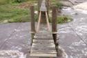 Parte da ponte que leva à cachoeira da Ponte de Pedra e ao mirante do Parque Guartelá caiu.