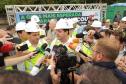 Governador concedendo entrevista