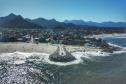 Vista aérea das obras na orla de Matinhos