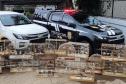 VIATURAS ATRA DE GAIOLAS COM AVES APREENDIDAS