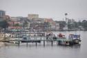 Pier de  Paranaguá com com a cidade ao fundo