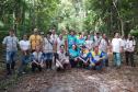 Foto de conjunto de voluntários e equipes do IAT