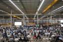 Foto de público em entrega da licença
