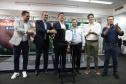 Ratinho Júnior e Everton Souza durante evento de posse