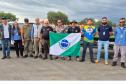 VOLUNTARIOS POSANDO PARA FOTO