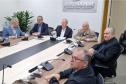 PRESENTES EM REUNIÃO