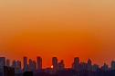 CIDADE NO POR DO SOL