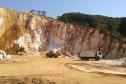 cenas de mineração