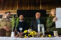 cenas do evento e de espécimes da flora