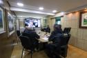 Foto de IAT e Sedest em reunião emergencial
