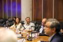 Foto de autoridades durante reunião