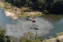 Foto de operação de queimada controlada no parque do Cerrado