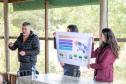 Apresentação de projeto de energia solar na Ilha do Mel