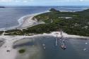 Com saneamento e inovações no acesso, Ilha do Mel ganha mais turistas e já projeta o futuro