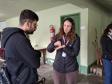 Foto de estudantes conhecendo viveiro do IAT