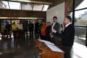 Foto de autoridades em evento