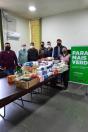 Os donativos arrecadados pela ação solidária do Escritório Regional do Instituto Água e Terra (IAT) em Foz do Iguaçu foram distribuídas nesta quinta-feira (12). A ação faz parte do Programa Paraná Mais Verde com doação de mudas nativas em troca de doações para ajudar famílias em situação de vulnerabilidade. - foz do iguaçu, 13/08/2021 - Foto: IAT