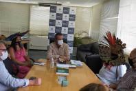 Reunião com indígenas