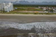 Trecho da praia de Matinhos será bloqueado para início da colocação dos tubos da dragagem