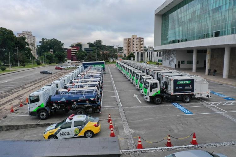 entrega de caminhões