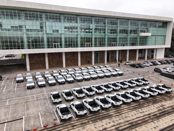 Carros para fiscalização